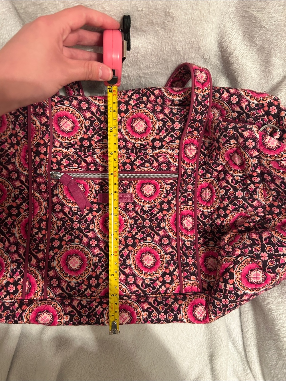 Vera Bradley Hot Pink Paisley Quilted Travel Bag - Picture 10 of 10